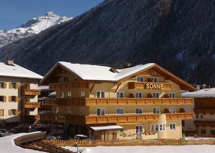 Zur Sonne 3* نيوستيف ام ستوبيتا